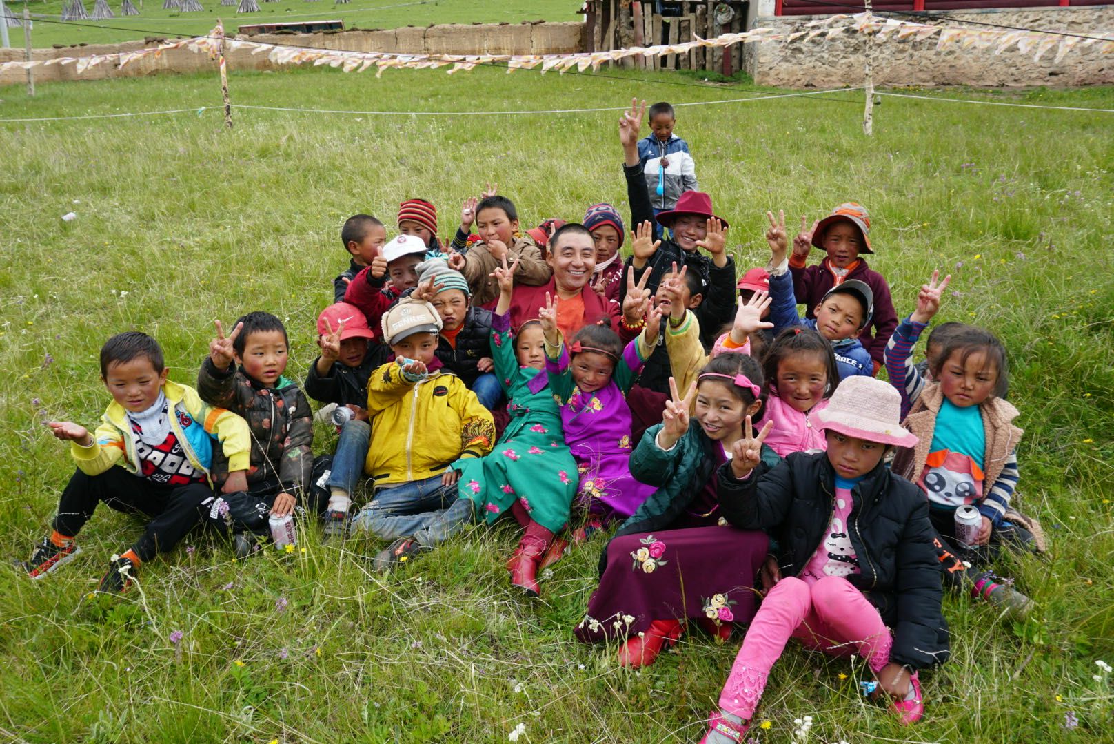 开云官方站网页版登录入口-开云(中国)公益回顾丨家国同欢月同圆 温暖满载甘孜州(图14)